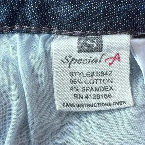 Acid Wash Special A Denim Size 10 Full Front Zipper Skirt - Picture 4 of 4